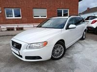 Gebraucht Volvo V70 Momentum 114 PS (83 kW) 2011 Weiß Kombi