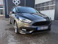 Gebraucht Ford Focus ST-Line 150 PS (110 kW) 2015 Grau Limousine