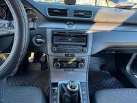 Gebraucht VW Passat 122 PS (89 kW) 2011 Blau Limousine