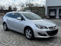 Gebraucht Opel Astra 131 PS (96 kW) 2014 Silber Kombi