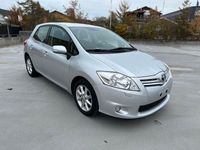 Gebraucht Toyota Auris Life 132 PS (97 kW) 2012 Silber Limousine