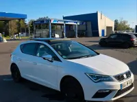 Używany Seat Leon FR 125 KM (91 kW) 2018 Biały Hatchback