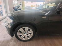 Gebraucht BMW 118 143 PS (105 kW) 2011 Schwarz Kleinwagen