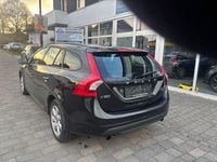 Gebraucht Volvo V60 Kinetic 150 PS (110 kW) 2011 Schwarz Kombi