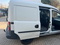 Gebraucht Opel Combo 75 PS (55 kW) 2005 Weiß Van / Kleinbus