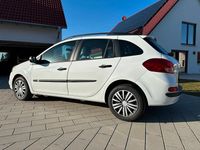 Gebraucht Renault Clio GrandTour 75 PS (55 kW) 2011 Weiß Kombi