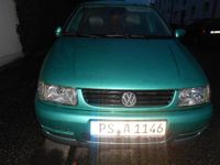 Gebraucht VW Polo 60 PS (44 kW) 1997 Grün Kleinwagen