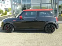 Gebraucht Mini John Cooper Works Essential 231 PS (169 kW) 2023 Midnight black ii Kleinwagen