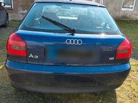 Second-hand Audi A3 101 CP (74 kW) 1999 Albastru Hatchback