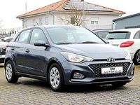 Gebraucht Hyundai i20 Active 101 PS (74 kW) 2019 Grau Kleinwagen