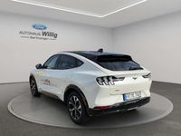 Gebraucht Ford Mustang Mach-E Premium 197 kW (269 PS) 2023 Starweiß metallic SUV