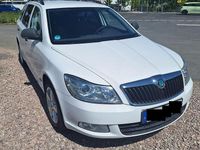 Gebraucht Skoda Octavia Fun 105 PS (77 kW) 2013 Weiß Kombi