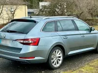 Gebraucht Skoda Superb 150 PS (110 kW) 2017 Grau Kombi