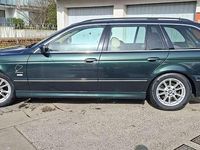 Gebraucht BMW 525 Exclusive 163 PS (119 kW) 2002 Grün Kombi