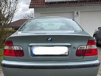 Gebraucht BMW 320 170 PS (125 kW) 2001 Grün Limousine