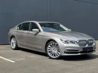 Gebraucht BMW 730 Sport Line 265 PS (194 kW) 2018 Silber Limousine