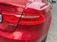 Gebraucht Jaguar XE Prestige 179 PS (131 kW) 2015 Rot Limousine