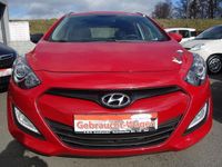 Gebraucht Hyundai i30 Classic 99 PS (72 kW) 2013 Rot Kombi
