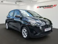 Gebraucht Hyundai i10 Trend 84 PS (61 kW) 2022 Phantom black / met Kleinwagen