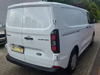 Gebraucht Ford Transit Custom Trend 136 PS (100 kW) 2024 Frostweiß Van / Kleinbus