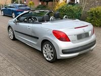 Gebraucht Peugeot 207 116 PS (85 kW) 2007 Silber Cabrio