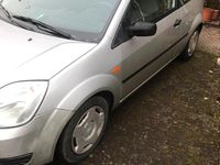 Gebraucht Ford Fiesta 80 PS (58 kW) 2005 Silber Kleinwagen