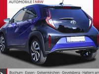 Neu Toyota Aygo X 72 PS (52 kW) 2025 Blau SUV