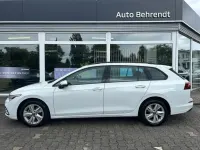 Gebraucht VW Golf VIII Life 110 PS (80 kW) 2023 Weiss Kombi