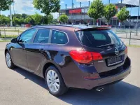 Gebraucht Opel Astra 140 PS (102 kW) 2012 Braun Kombi
