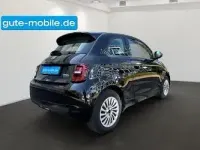 Gebraucht Fiat 500e Action 69 kW (95 PS) 2022 Colore esterno (onyx schwarz) Limousine