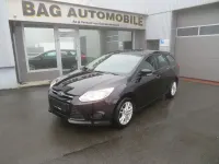 Gebraucht Ford Focus Ambiente 101 PS (74 kW) 2014 Schwarz Limousine