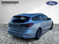 Gebraucht Ford Focus ST-Line X 155 PS (114 kW) 2024 Moondust silver met Kombi