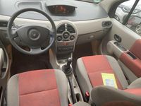 Gebraucht Renault Modus 88 PS (64 kW) 2006 Rot Van / Kleinbus
