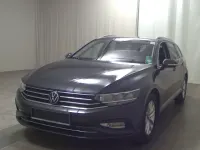 Gebraucht VW Passat Business 150 PS (110 kW) 2021 Mangangraumetallic Kombi