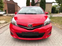 Gebraucht Toyota Yaris Edition 99 PS (72 kW) 2014 Rot Kleinwagen