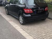 Gebraucht Mercedes B200 136 PS (100 kW) 2006 Schwarz Van / Kleinbus