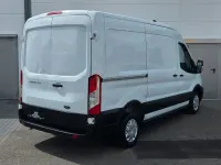 Gebraucht Ford Transit 131 PS (96 kW) 2024 Weiß Van / Kleinbus