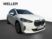 Gebraucht BMW 223 Active Tourer Luxury Line 197 PS (144 kW) 2025 Alpinweiss (weiß) Van / Kleinbus