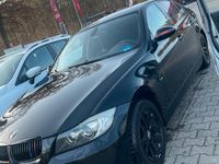 Gebraucht BMW 318 143 PS (105 kW) 2008 Schwarz Limousine