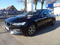 Gebraucht Volvo V60 Core 163 PS (119 kW) 2022 Schwarz Kombi