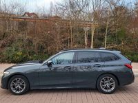 Gebraucht BMW 320 Advantage 190 PS (139 kW) 2020 Grau Kombi