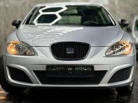 Usado Seat Leon 86 CV (63 kW) 2012 Plateado Utilitario