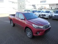 Gebraucht Toyota HiLux Comfort 150 PS (110 kW) 2019 Crimson spark red me Pickup