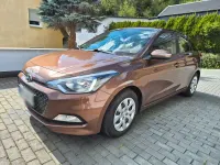 Gebraucht Hyundai i20 84 PS (61 kW) 2015 Braun Kleinwagen