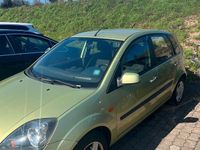 Gebraucht Ford Fiesta 83 PS (61 kW) 2007 Grün Kleinwagen