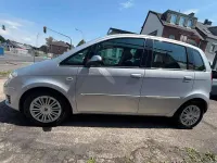 Gebraucht Lancia Musa 95 PS (69 kW) 2010 Silber metallic Van / Kleinbus