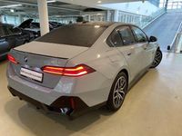 Gebraucht BMW 520 M Sport 190 PS (139 kW) 2025 Grau Limousine