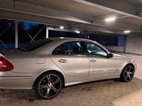 Gebraucht Mercedes E500 Avantgarde 306 PS (225 kW) 2002 Limousine