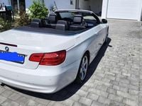 Gebraucht BMW 320 Cabriolet 184 PS (135 kW) 2012 Weiß Cabrio