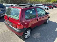 Używany Renault Twingo 58 KM (42 kW) 2003 Czerwony Hatchback